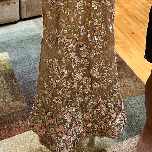 Ysa Makino custom gown size 4. - Picture 3 of 6